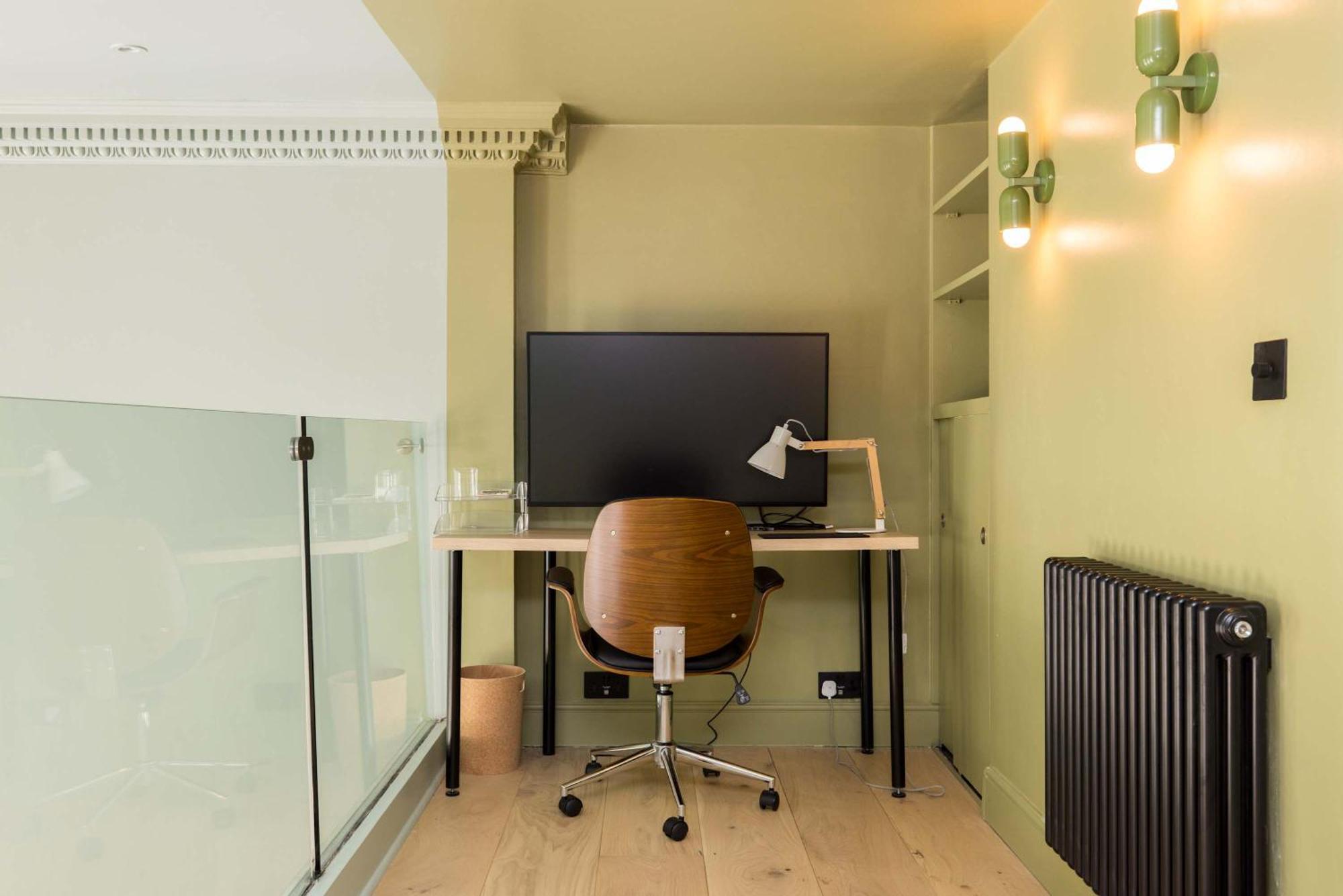 Beautiful Paddington Loft-style *